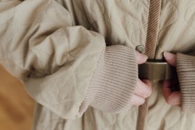 Ecru et pousse 限定   QUILTING LONG COAT　beige 4