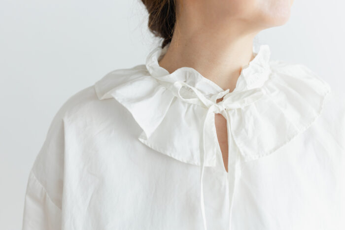 R 033 RUFFLE COLLAR PULLOVER white 4