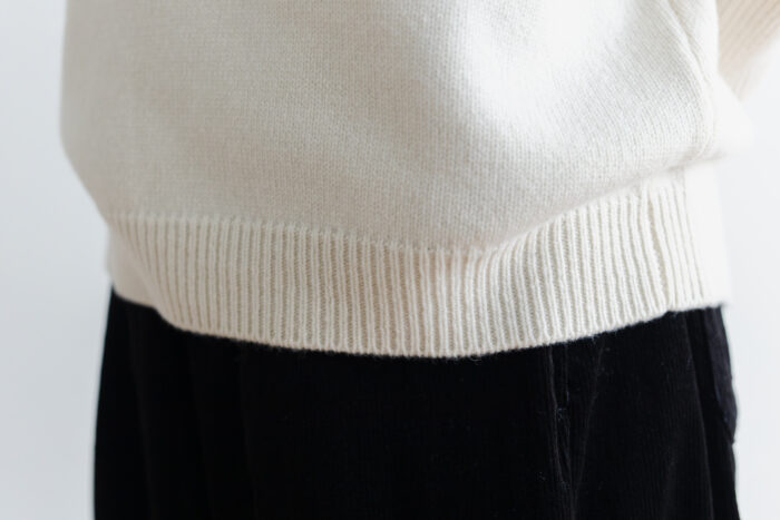 R 053 merino wool KNIT off white 3