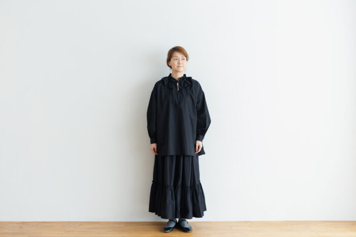 予約 R 033 RUFFLE COLLAR PULLOVER black 1