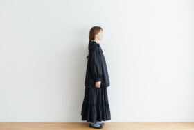 予約 R 033 RUFFLE COLLAR PULLOVER black 2