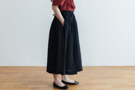 DENSELY LINEN TUCK SKIRT black 2