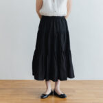 GARMENT DYE TIERD SKIRT black