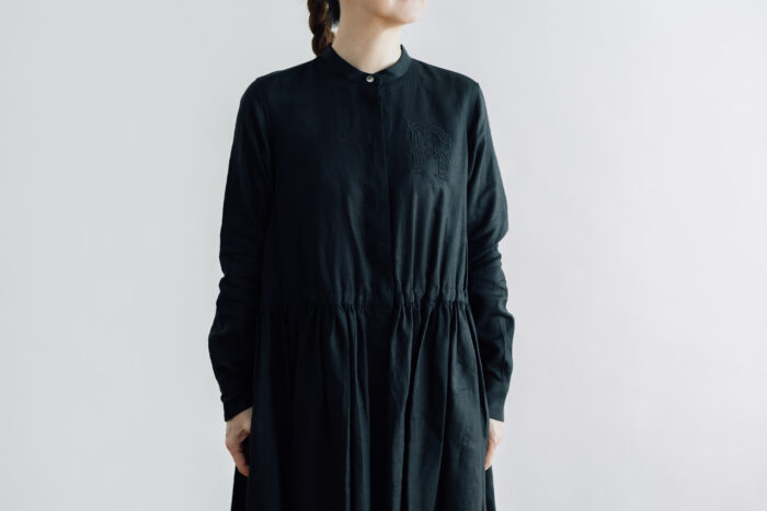 EMBROIDERY FRONT OPEN DRESS black×black 4