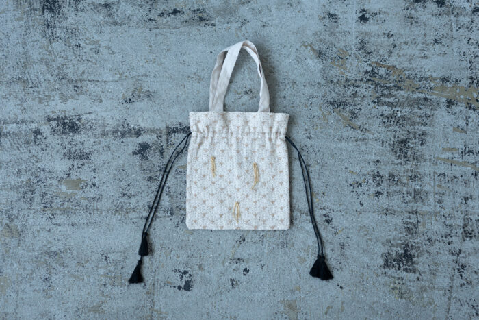 Embroidery Drawstring Bag L.gray 1