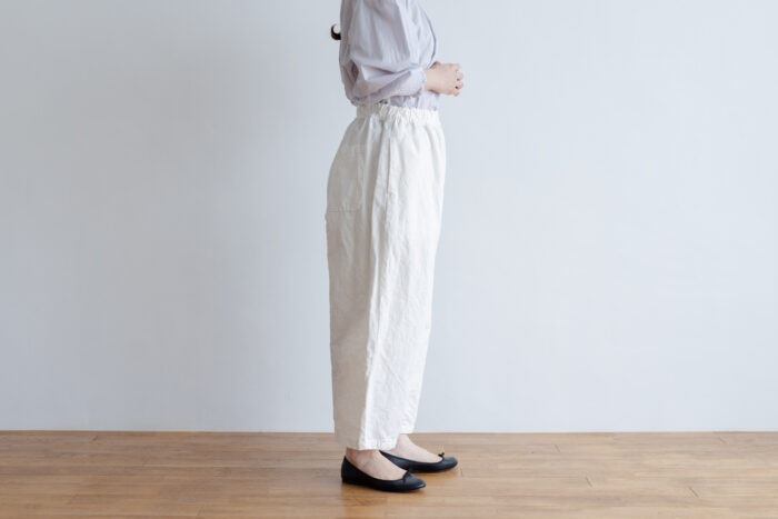 R070 CHAMBRAY CAPRI PANTS offwhite 2