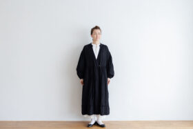 予約 R075 BONBON RACE LINEN ROBE  black 1