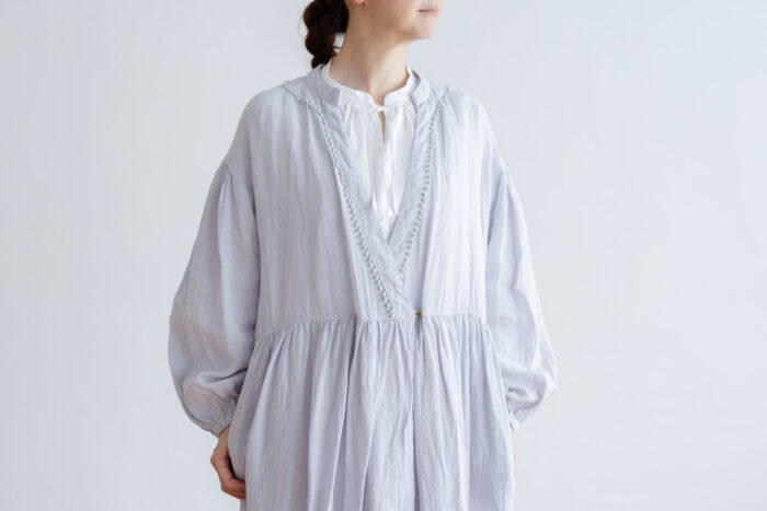 予約 R075 BONBON RACE LINEN ROBE  silver gray 2