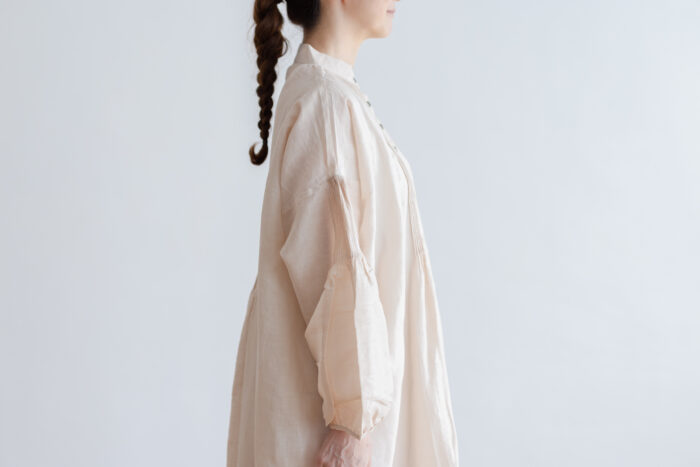 Embroidery Pintuck Dress L.gray 2
