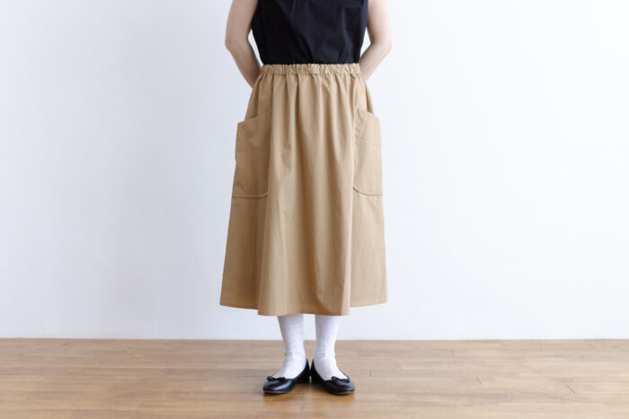 COTTON TWILL ROUND POKET SKIRT beige 1