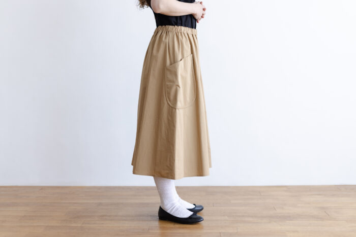 COTTON TWILL ROUND POKET SKIRT beige 2