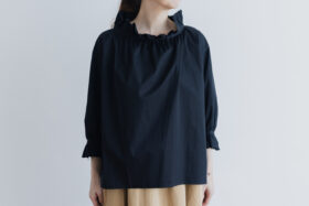 COTTON TWILL FRILL COLLER BLOUSE black 1