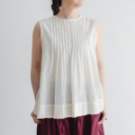 G746  PINTUCKED NO SLEEVE BLOUSE white