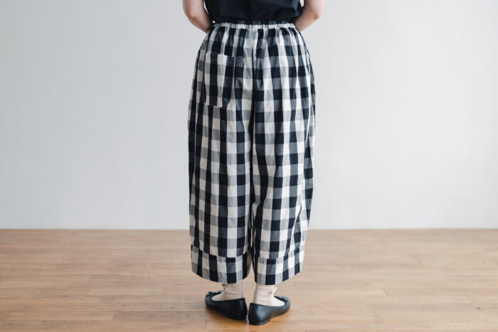 R096  GINGHAM BAKER WIDE PANTS black 3