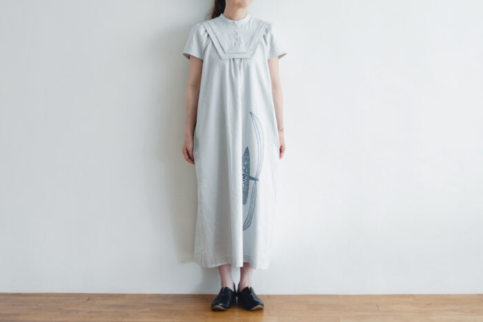 Ecru et pousse 限定 moon flower ワンピース light gray 1