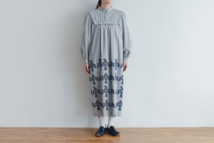 Ecru et pousse 限定 odyssey ワンピース gray 1