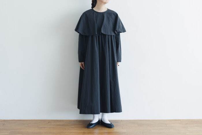 予約 R134 CAPE DRESS black 10月末-11月初 1