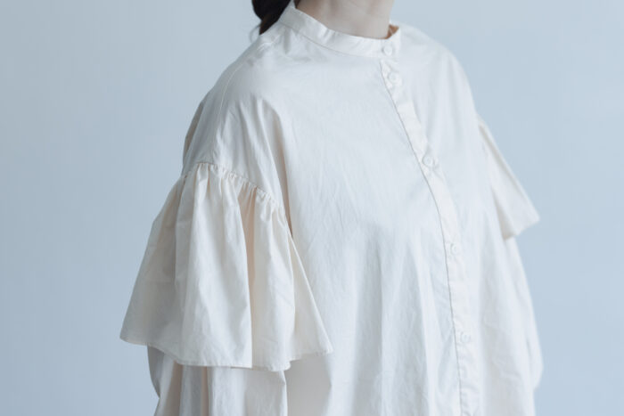 予約 R112 RUFFLE SLEEVE BLOUSE ecru 8月末-9月初 4