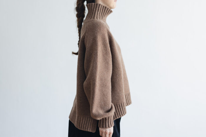 G779 ORDINARY TURTLE KNIT PULLOVER mocha 2