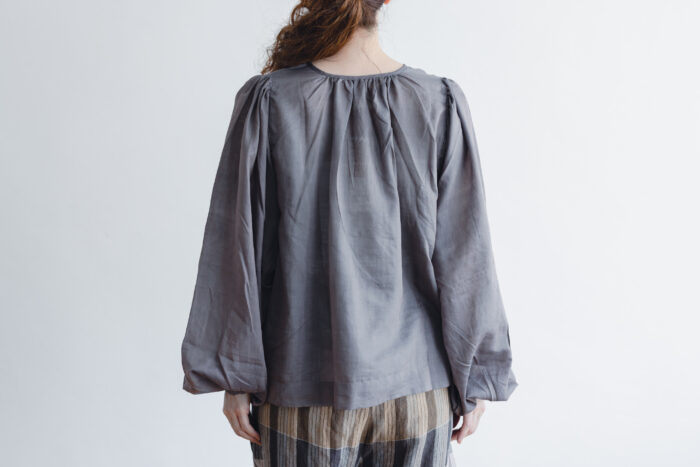 KANTHA GATHER BLOUSE gray 3