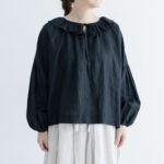 G810 PIERROT COLLAR LINEN ANTIQUE BLOUSE black