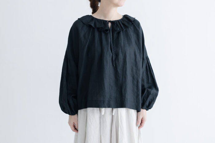 G810 PIERROT COLLAR LINEN ANTIQUE BLOUSE black 1