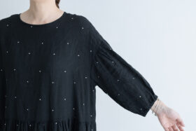 予約 G822 EMBROIDERY DOT LINEN LARTIGUE ONE PIECE 4月末-5月初 5