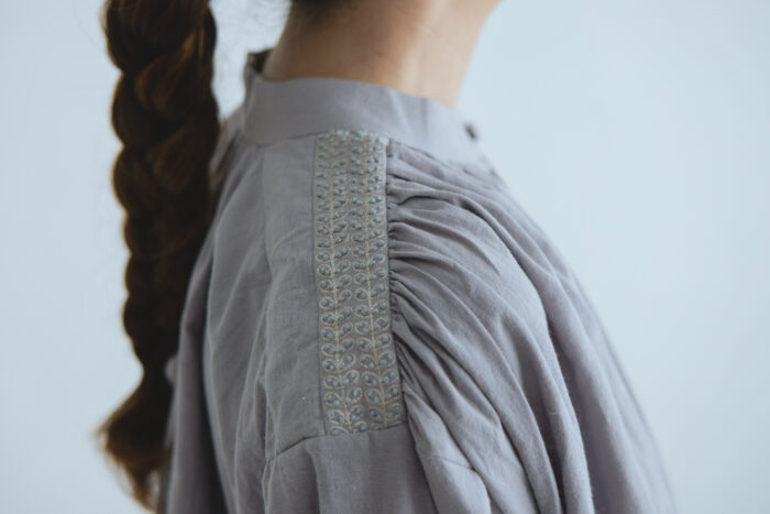 Embroidery Long Blouse silver gray 5