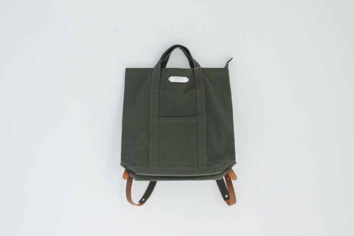 DAY BAG (POUCH付き）khaki 5