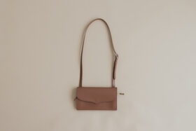 SHOULDER WALLET brown 1