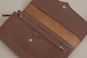 SHOULDER WALLET brown 2