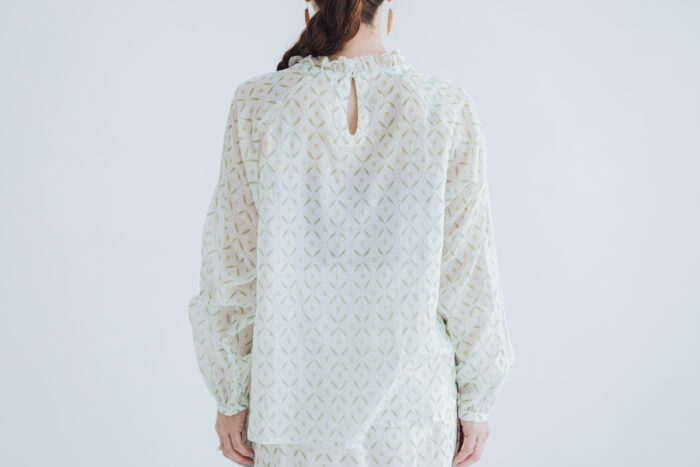 Like a flower Frill blouse 3