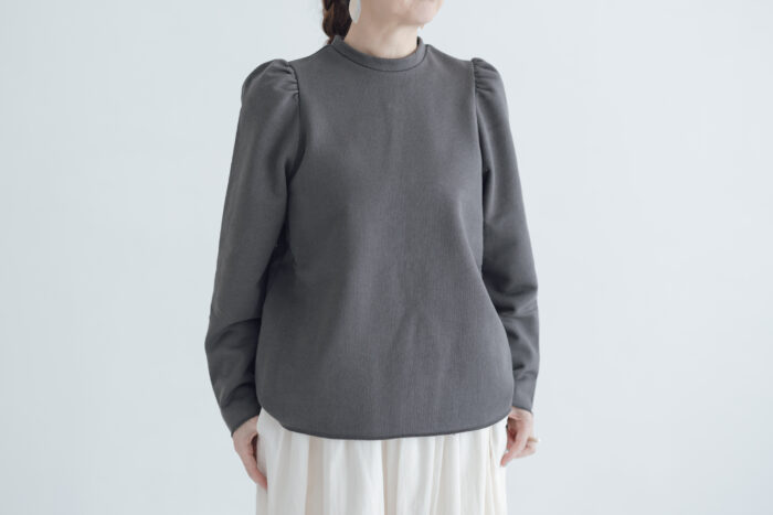 Stand neck puff pullover 1