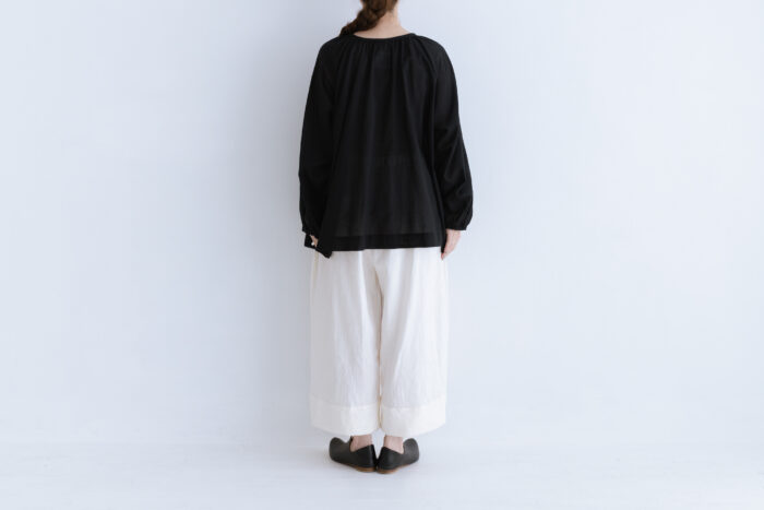 R180 AIRY GATHER PULLOVER black 3