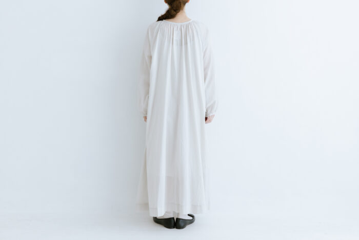 R181 AIRY GATHER ONE PIECE gray 3