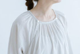 R181 AIRY GATHER ONE PIECE gray 4