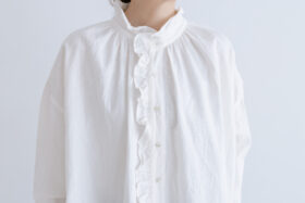 予約 LA232 LIGHT DENIM ORDINARY FRILL BLOUSE white denim 8月中〜8月末 4