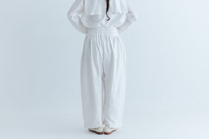 Khadi Silk  Wide Belt Tuck Pants white 3