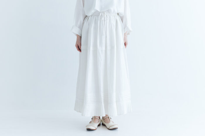 Kadi Silk Gather Tuck Skirt  white 1