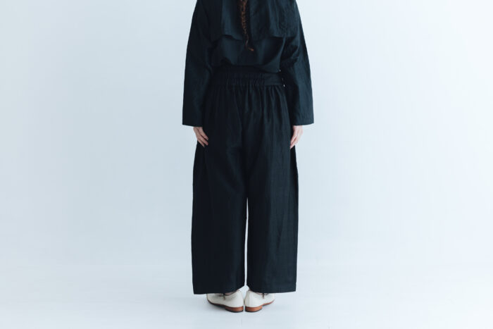 BN5002 Khadi Silk  Wide Belt Tuck Pants black 3