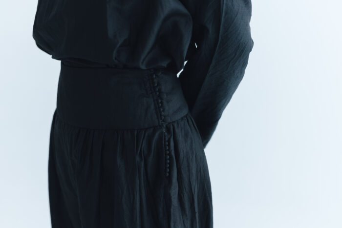 BN5002 Khadi Silk  Wide Belt Tuck Pants black 4