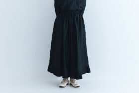 Kadi Silk Gather Tuck Skirt  black 1