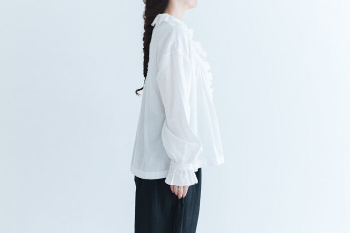 EMBROIDERY FRILL BLOUSE offwhite 2