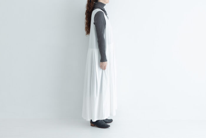 予約 G870 SWICHING BOX PLEATED NO SLEEVE DRESS white  9月末〜10月初 2
