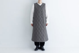 予約 G890 AINO NO SLEEVE COAT charcoal 11月中〜11月末 1