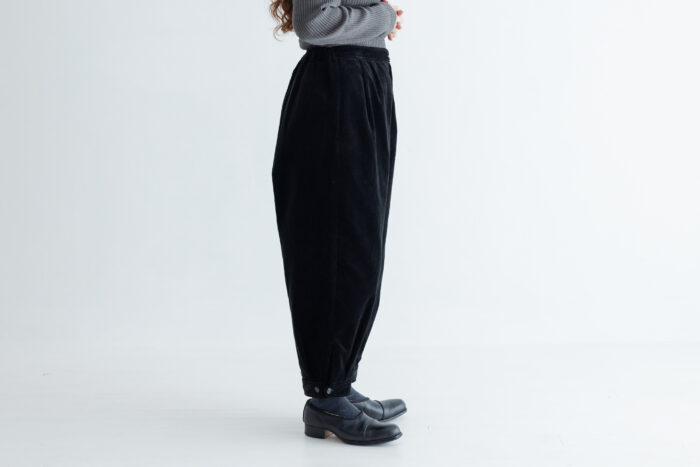 予約 R201 CORDUROY BUTTON PANTS black 10月末〜11月初 2
