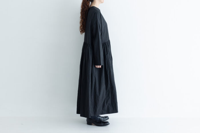 予約 G873 SWITCHING GATHER SHIRT DRESS fade black 10月初〜10月中 2