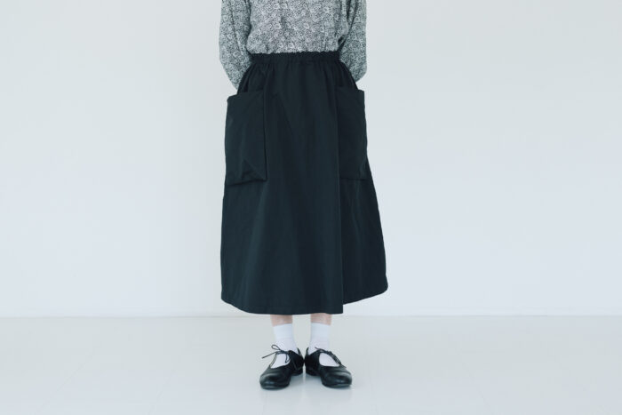 GARMENT DYE POCKET SKIRT black 1