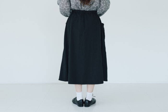 GARMENT DYE POCKET SKIRT black 3