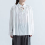 空に広がる霧雲 skipper blouse